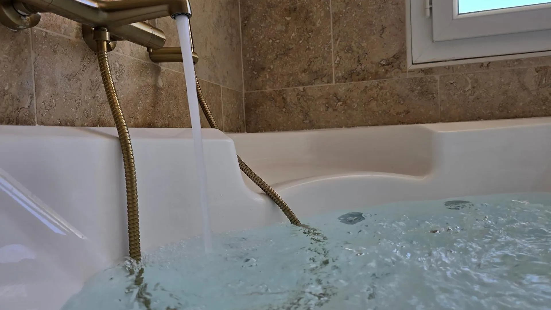 Pic Love, 2 Personnes Jacuzzi Châteaurenard