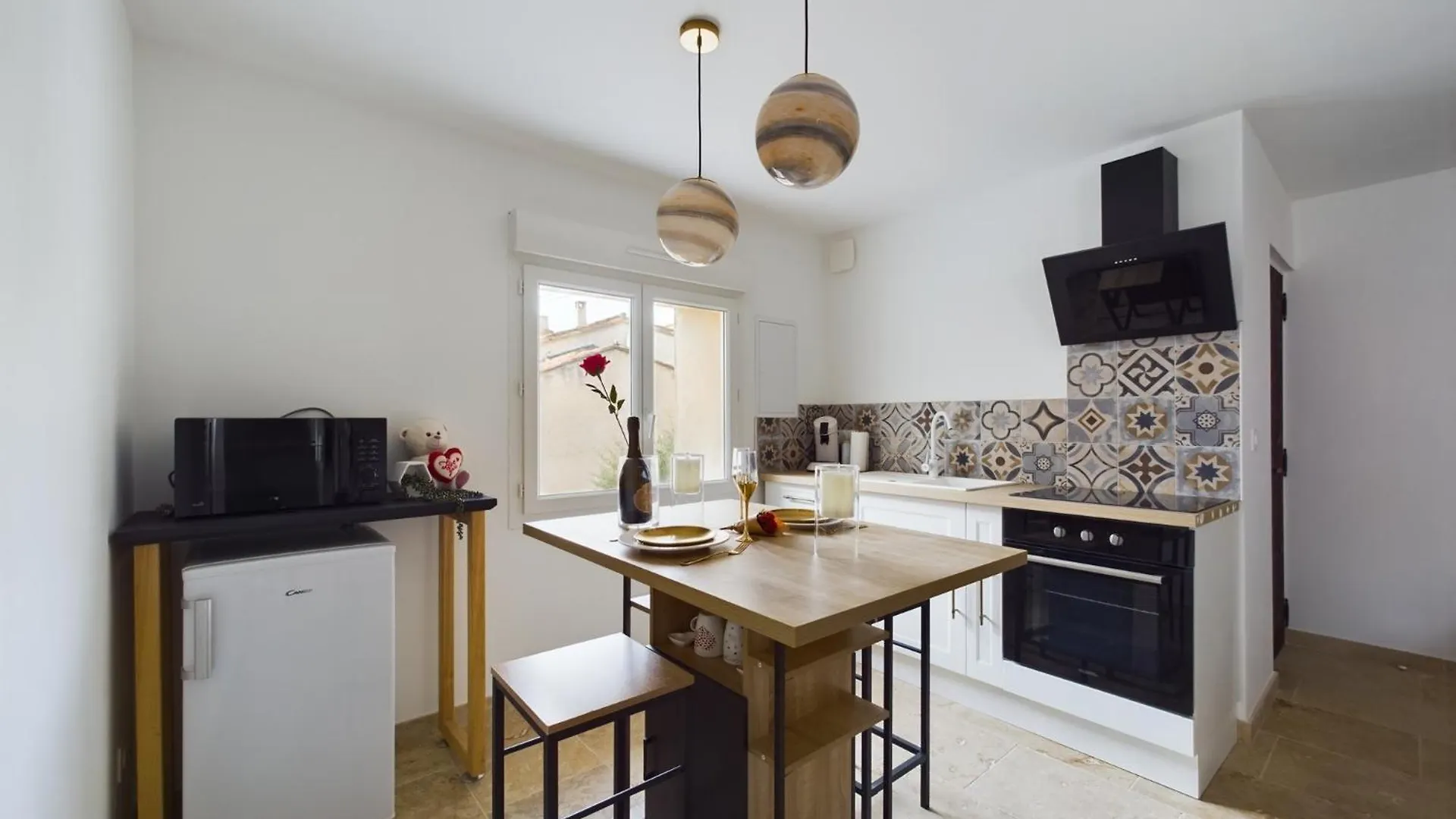Appartement Pic Love, 2 Personnes Jacuzzi Châteaurenard France