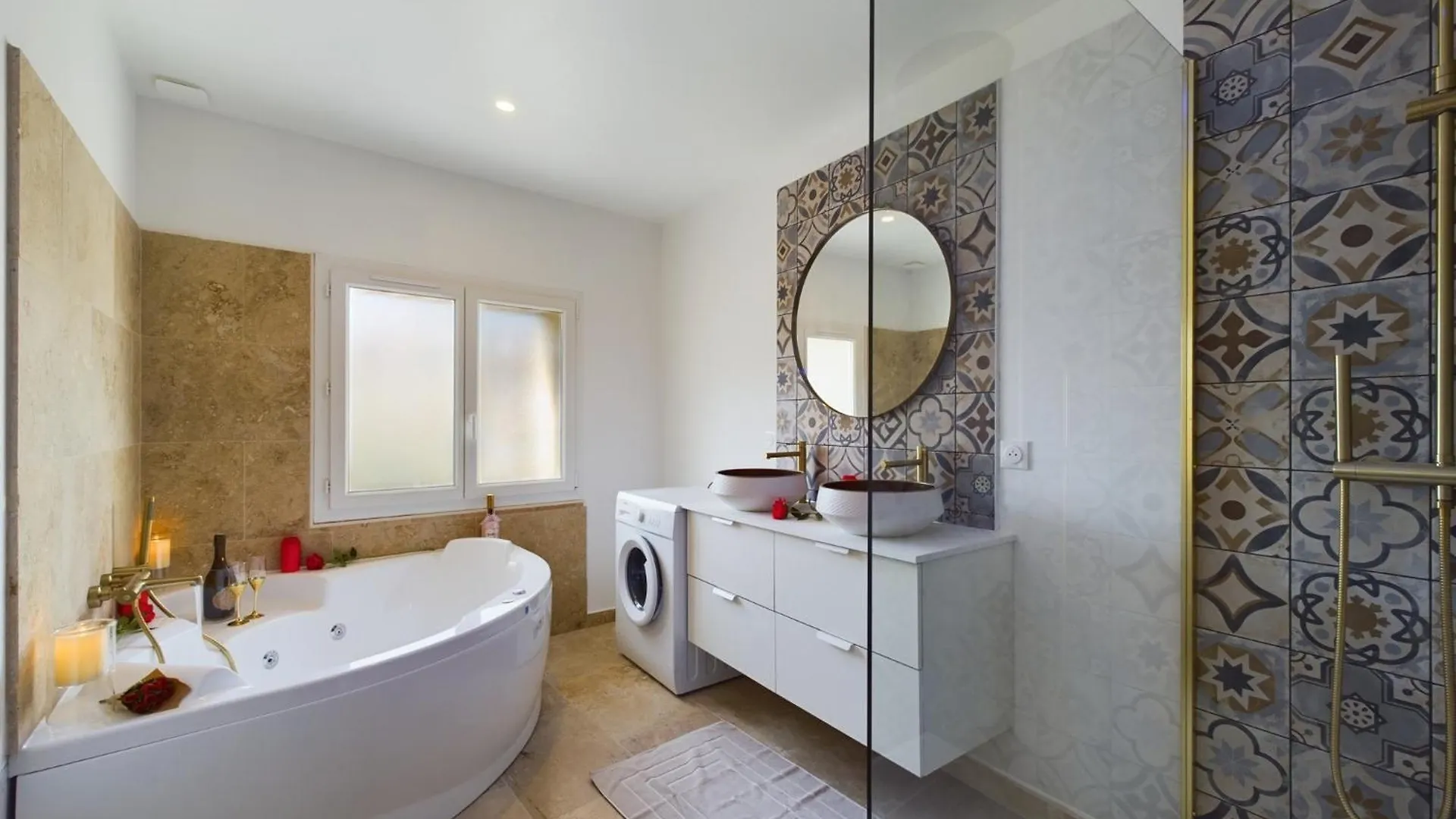 Appartement Pic Love, 2 Personnes Jacuzzi Châteaurenard France